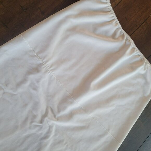 Davids Bridal White Nylon & Lycra Slip Skirt Undergarment For Wedding Dresses Si - Picture 3 of 4